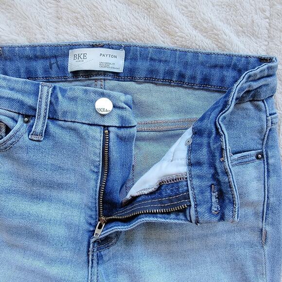 BKE Payton Distressed Midrise Crop Straight Leg Jeans - Picture 4 of 6